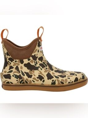 XTRATUF New without box
Men's 6 Inch Deck Ankle Boot in Duck Camo  men’s size 10